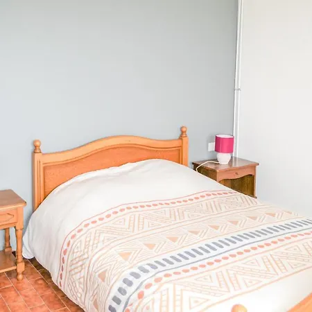 2 Bedroom Amazing In Langon (Gironde)