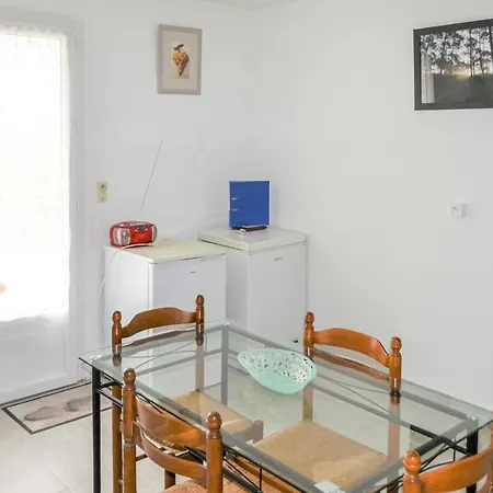 Holiday home 2 Bedroom Amazing In Langon *