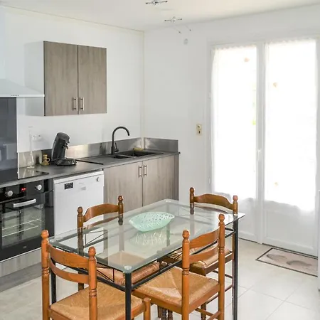 2 Bedroom Awesome In * Langon (Gironde)