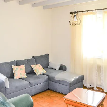 2 Bedroom Amazing In Langon Langon (Gironde)