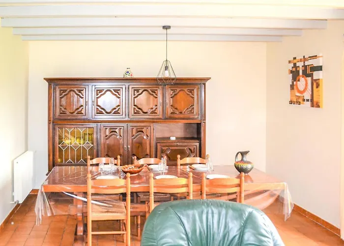 2 Bedroom Amazing In Casa de Férias Langon (Gironde)